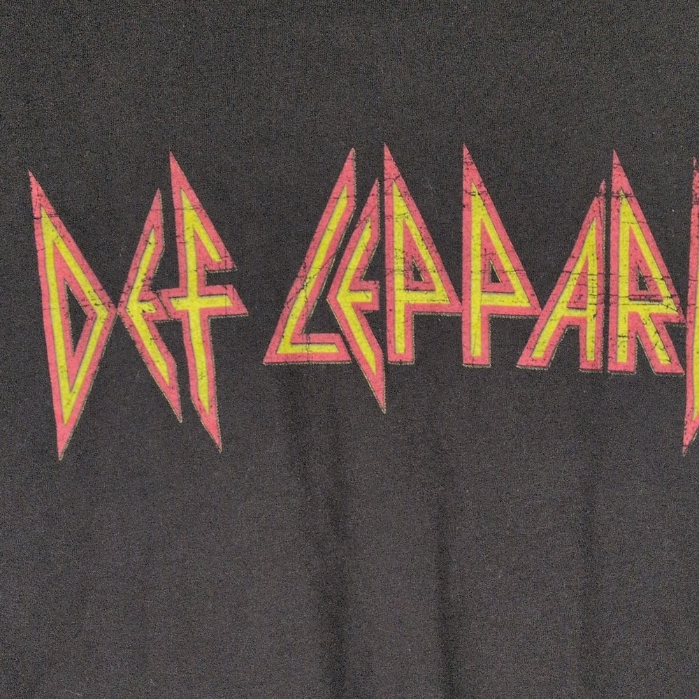 Def Leppard Logo Graphic T-shirt Unisex Medium Black Short Sleeve Music - Picture 2 of 4